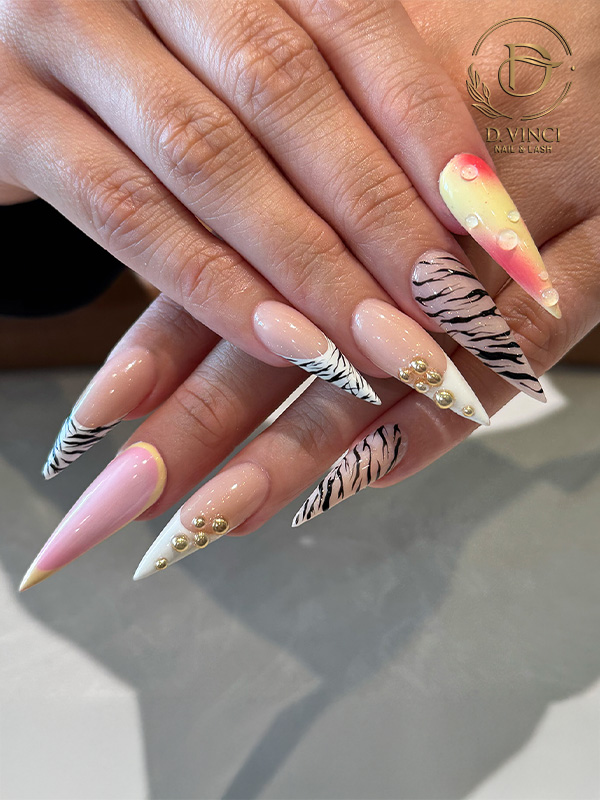 D. Vinci Nail & Lash