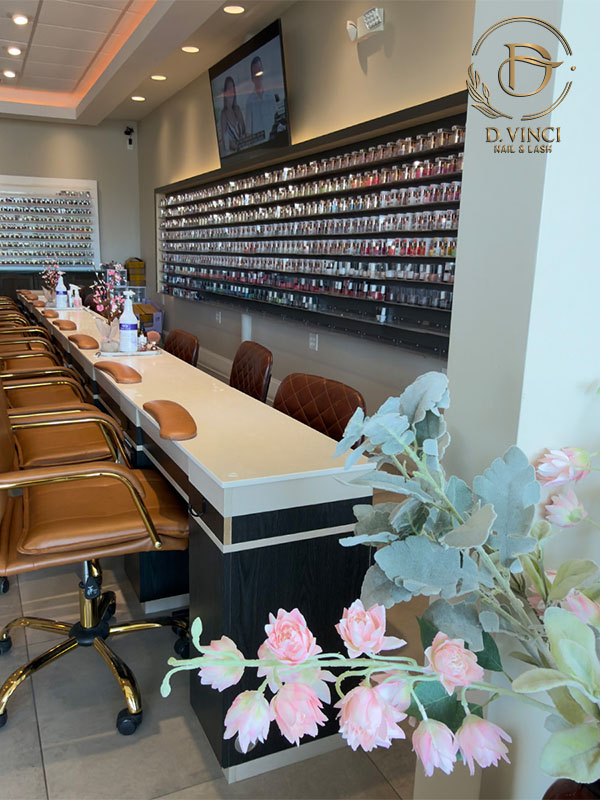 D. Vinci Nail & Lash