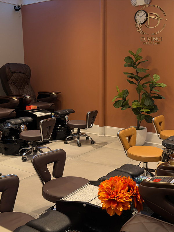 D. Vinci Nail & Lash